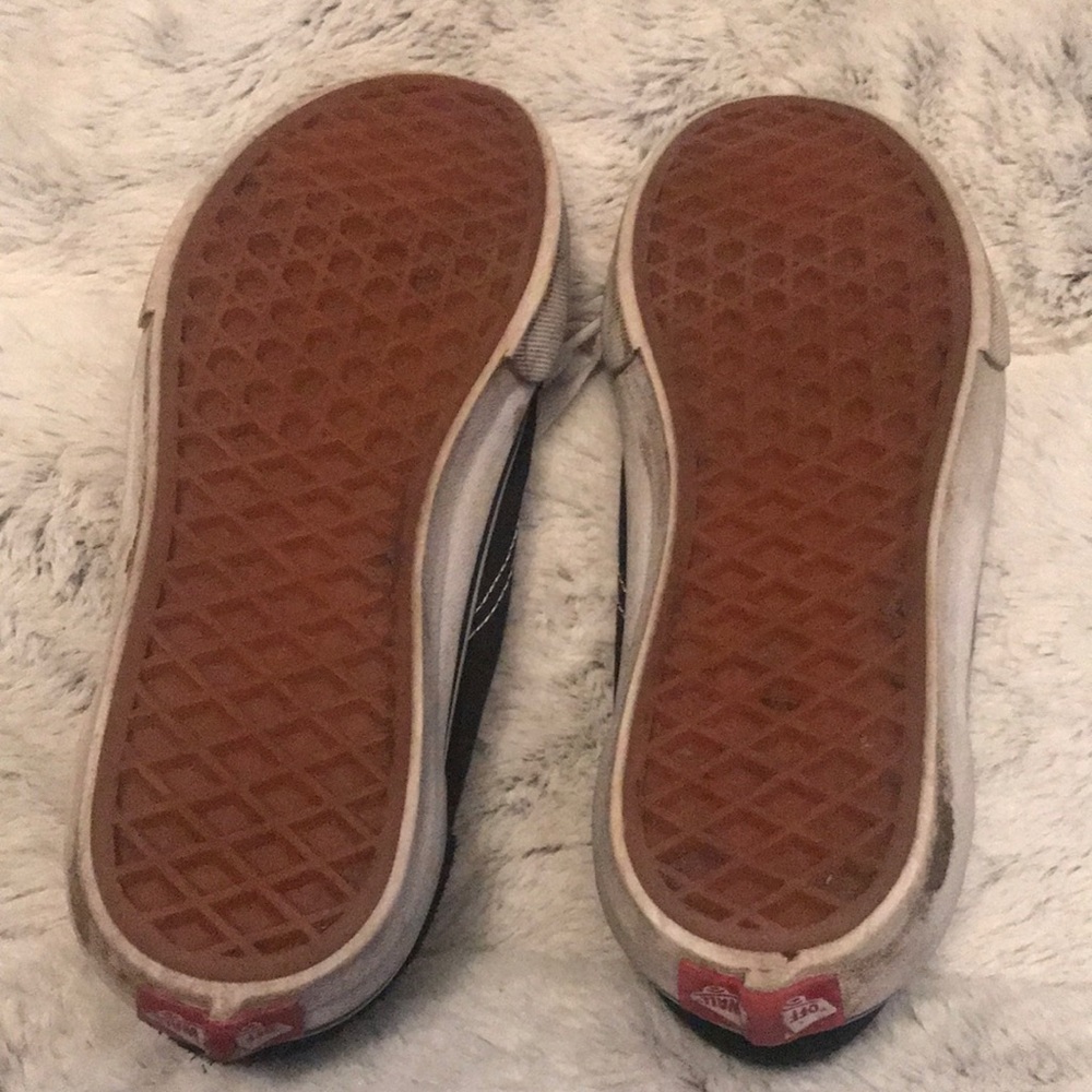Vans - Picture 2 of 2